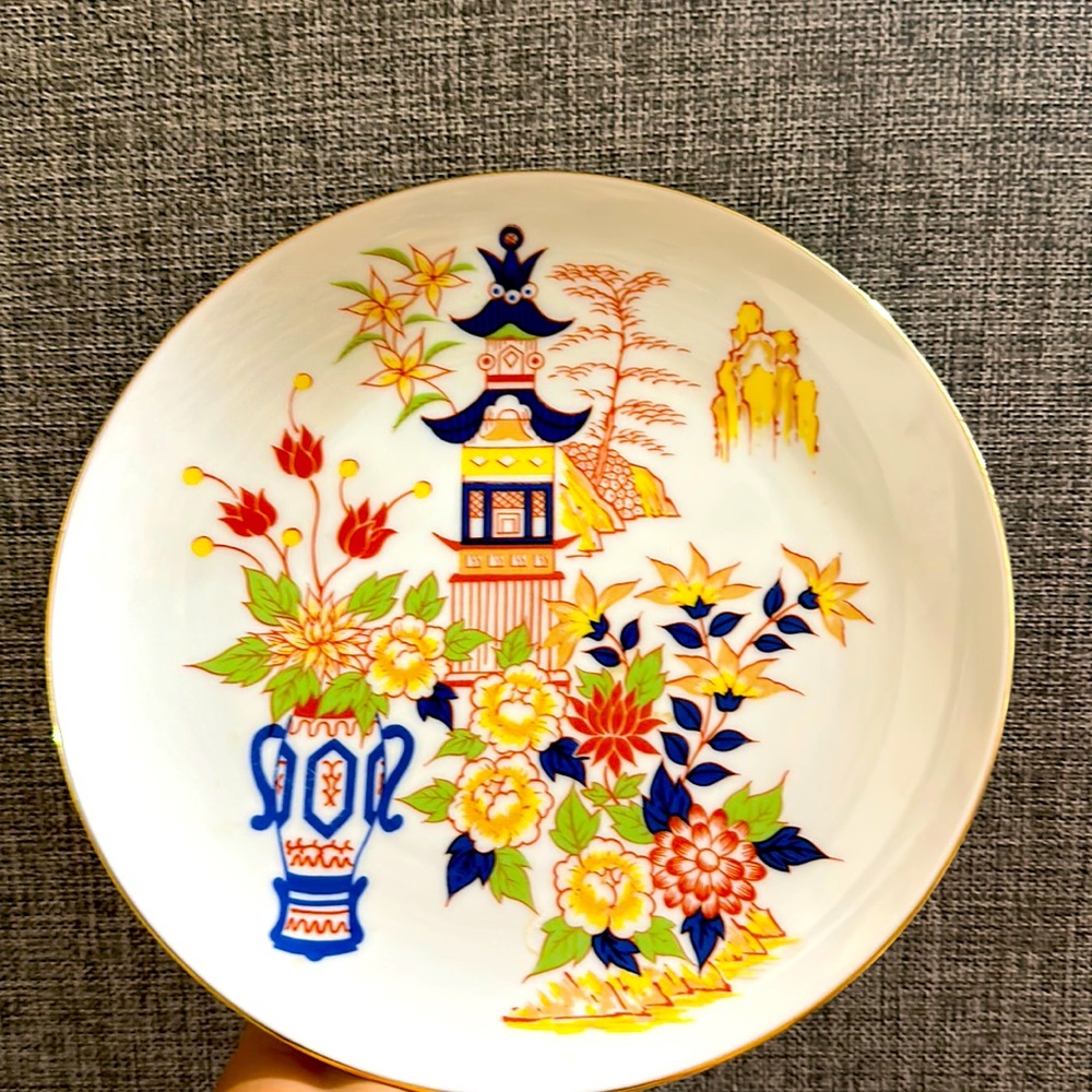 VTG Decorative plate Nagano Pagoda and Flowers 🌺 8"